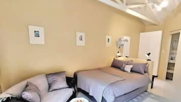 1 bedroom, iron/ironing board, internet, bed sheets
