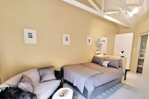 1 bedroom, iron/ironing board, internet, bed sheets