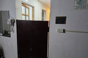 Interior - Aurora Backpackers Hostel (Luang Prabang)
