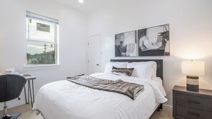 3 bedrooms, WiFi, bed sheets - Comfortable 3-Bed Stay - Great for Groups Near NOLA (New Orleans)