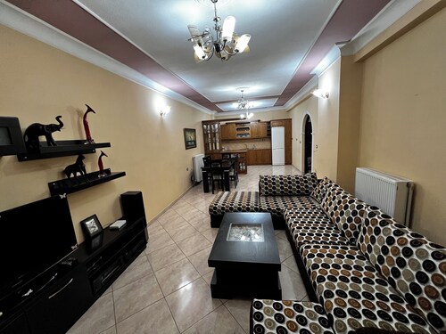 Enjoyable 3-bedroom apartment 120m square in charming Gjirokastër in the Center