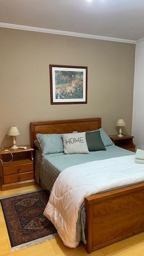 Apartamento clássico, varanda coberta, vista para o pátio | Wi-Fi de cortesia