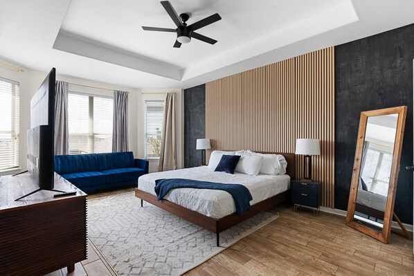 6 bedrooms, desk, iron/ironing board, free WiFi