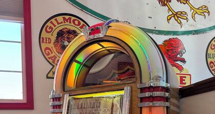 Frontier Vintage Station