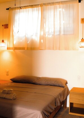 Desk, laptop workspace, free WiFi - Casa Chicatana (Puerto Escondido)