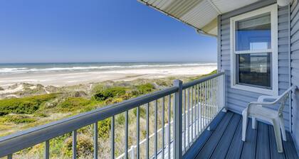 Rascals Oceanfront Retreat *Private Beach Trail