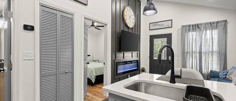 2 sovrum, strykjärn/strykbräda, gratis wi-fi och sängkläder