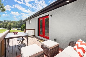 Outdoor dining - Designer 3BR/3BA Bungalow • Great for Families! (Decatur)