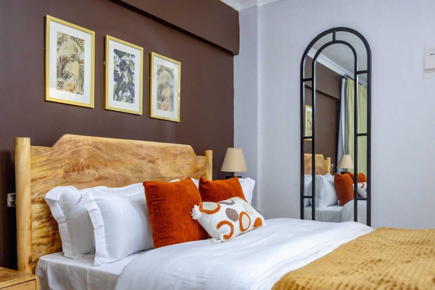 1 bedroom, bed sheets