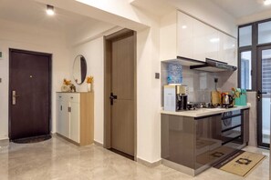 Private kitchen - Tranquil 2-bedroom apartment in Kilimani (Nairobi)