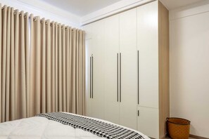 1 habitación y ropa de cama