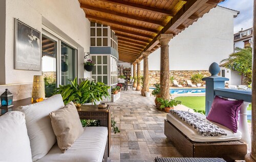 Amazing home in Illora