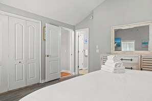 2 bedrooms, WiFi, bed sheets, wheelchair access