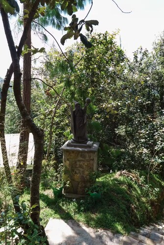 Find Your Perfect Mountain Retreat at House fire