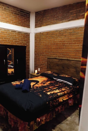 1 chambre, fer et planche Ă repasser, Wi-Fi, draps fournis