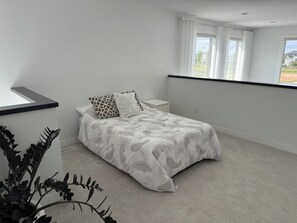 3 habitaciones, escritorio, tabla de planchar con plancha y wifi 