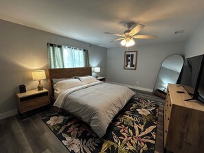 4 bedrooms, iron/ironing board, WiFi, bed sheets