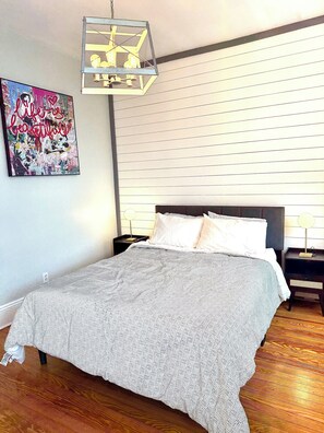 2 chambres, fer et planche à repasser, Wi-Fi gratuit, draps fournis