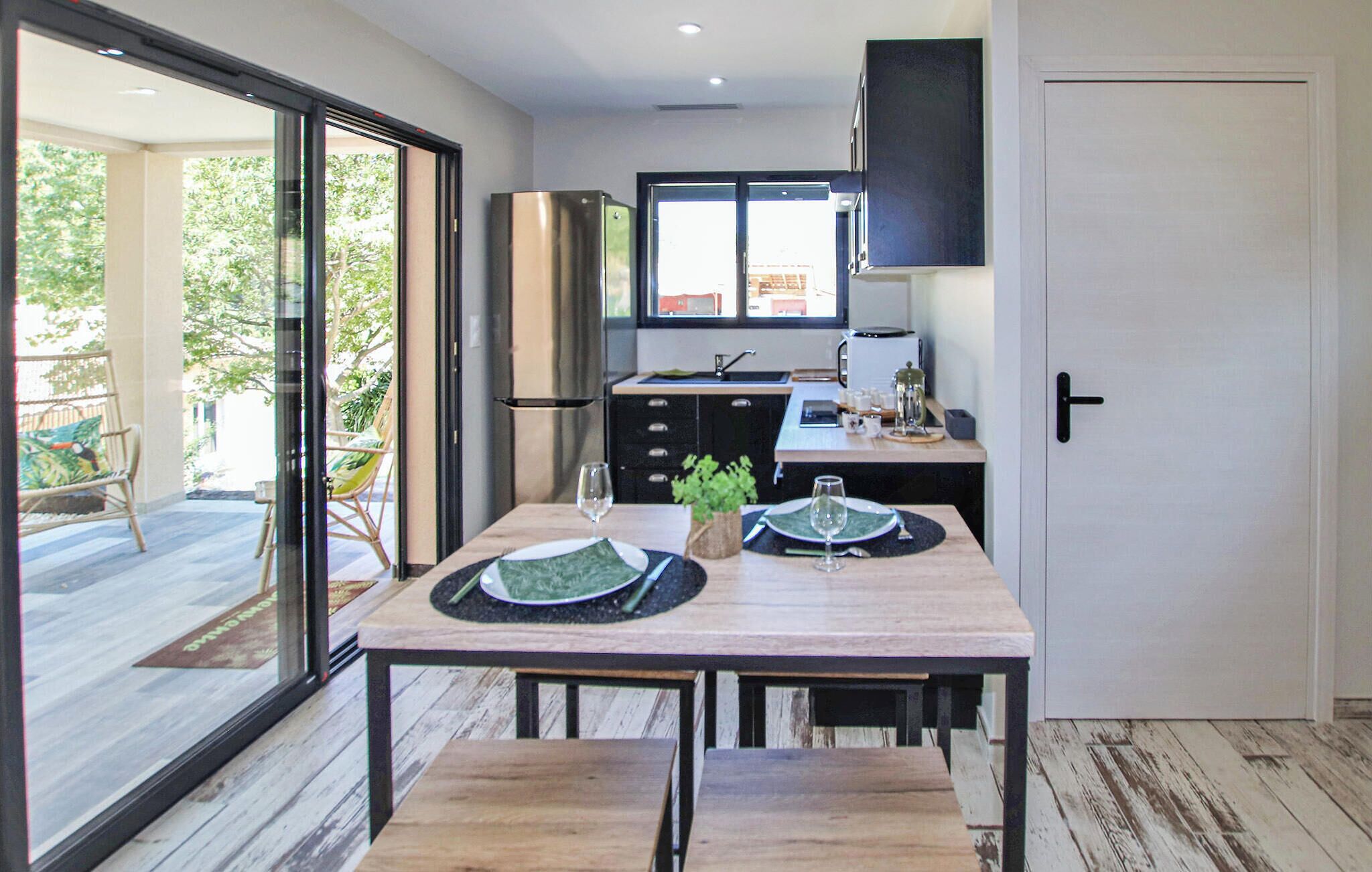 Refrigerador, horno, placa de cocina, lavavajillas