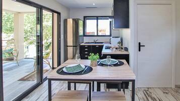 Refrigerador, horno, placa de cocina, lavavajillas