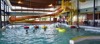 Luxe chalet op 5-sterren camping met ruime veranda