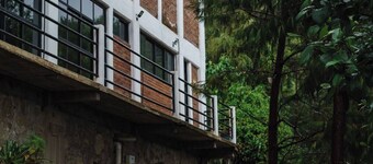 Find Your Perfect Mountain Retreat at House