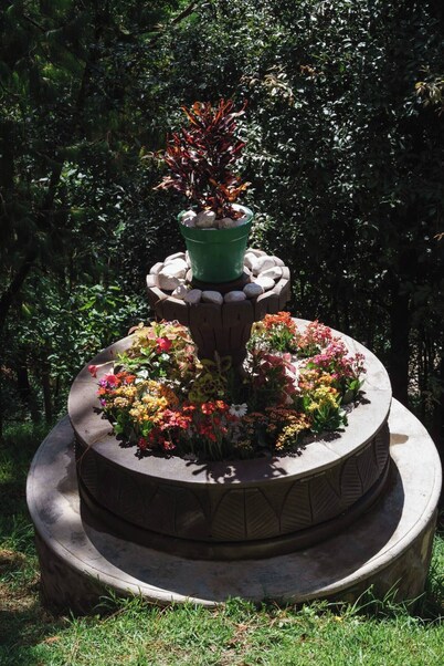 Find Your Perfect Mountain Retreat at House