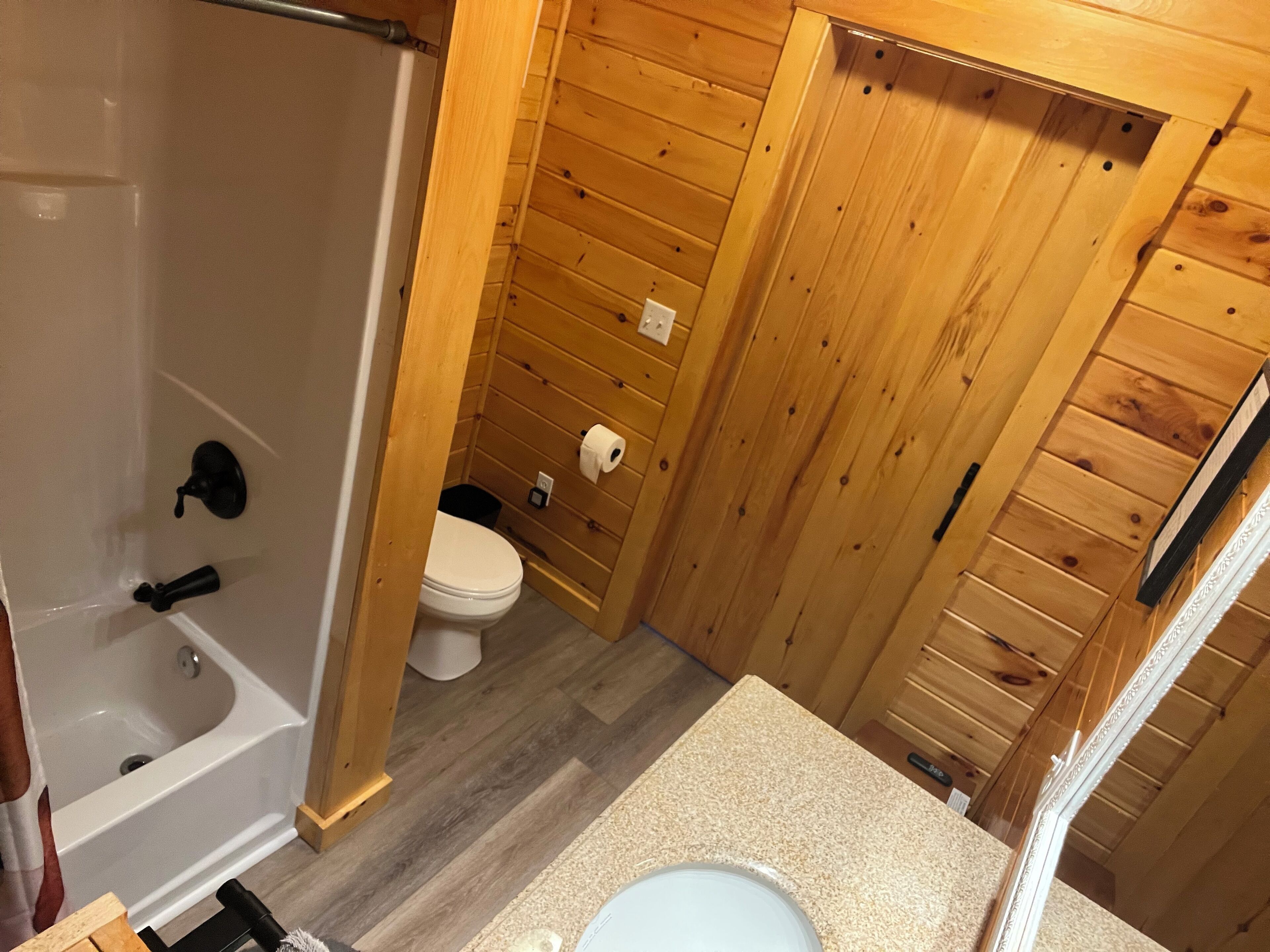Hårtørrer, håndklæder, Toiletpapir