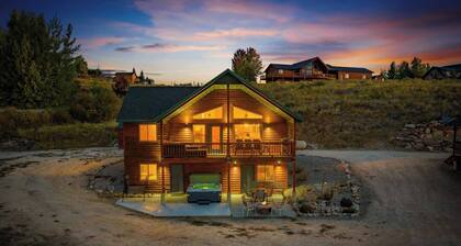 Brando Lodge | Lake Views - Hot Tub - Fire Pit