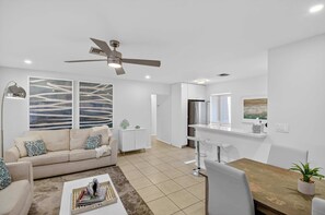 House, Multiple Beds, Pool Access, Pool View (VP Estate ) | Living area | 42-inch flat-screen TV with digital channels
