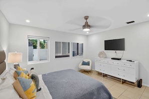 House, Multiple Beds, Pool Access, Pool View (VP Estate )