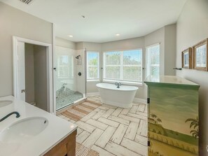 Shower, hair dryer, towels, soap - SALTY SMUGGLER - 4 Bed, 3 Bath, Sleeps 12, Large Private Pool, 2 Golf Carts (Captiva)
