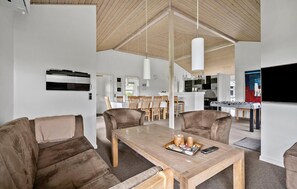 TV, fireplace, DVD player
