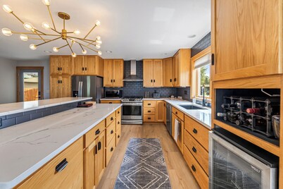 NEW Mississippi Riverfront Sunset House - family, friends & river come together