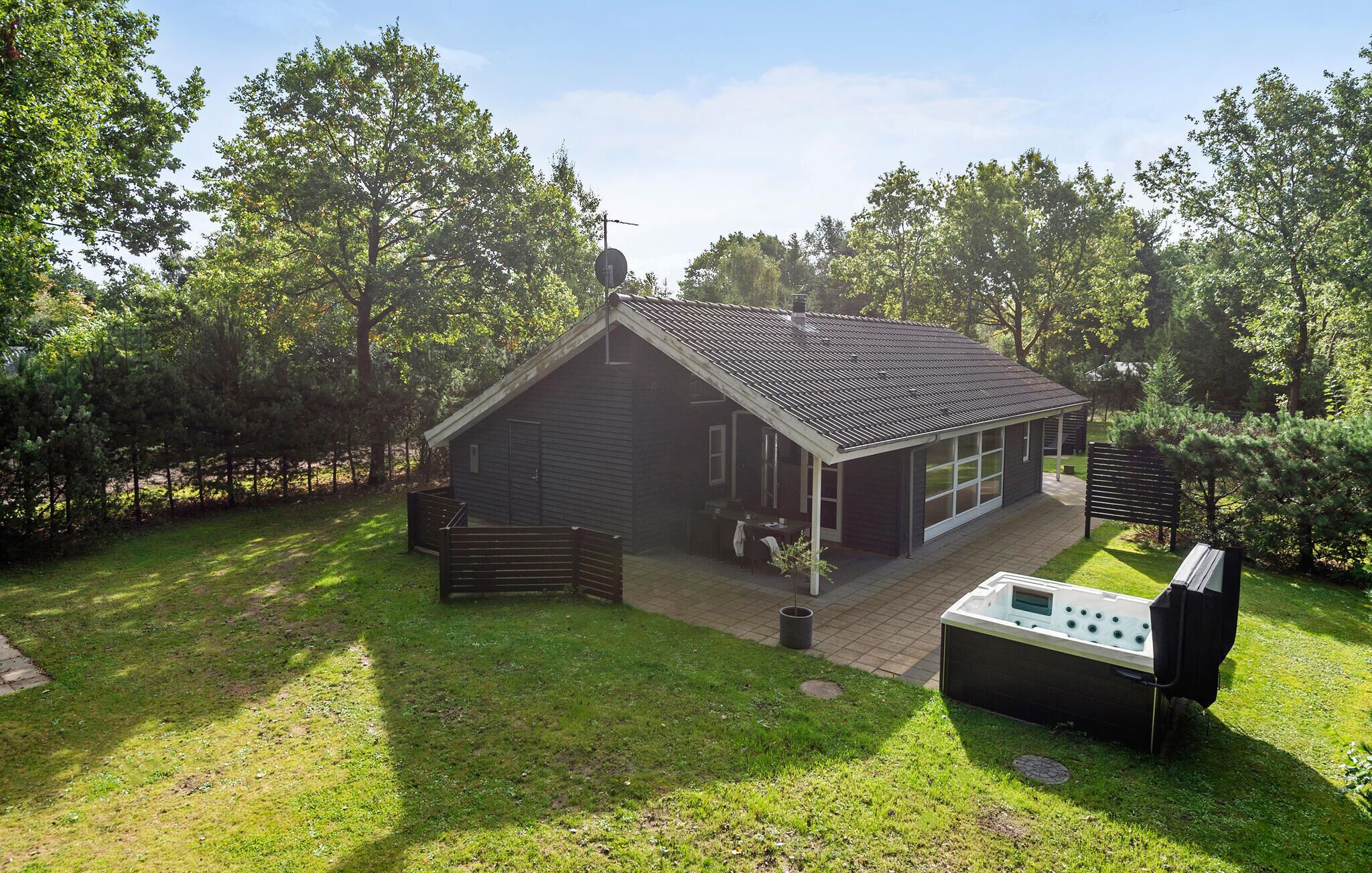 Baignoire à remous extérieure