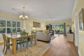 Dining - Cozy Ground Floor 3BR Condo at Myrtlewood Golf (Myrtle Beach)