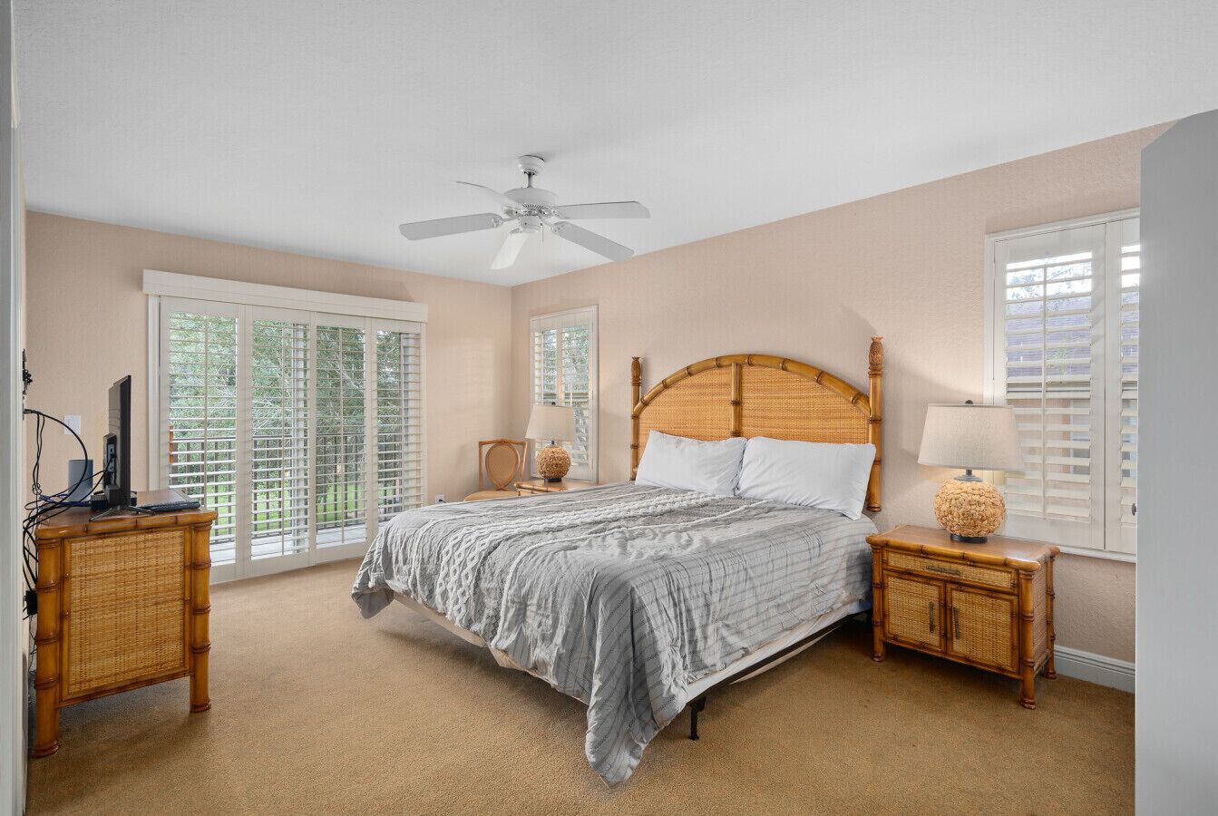 4 dormitoris, planxa i posts de planxar, un bressol de viatge i wifi 