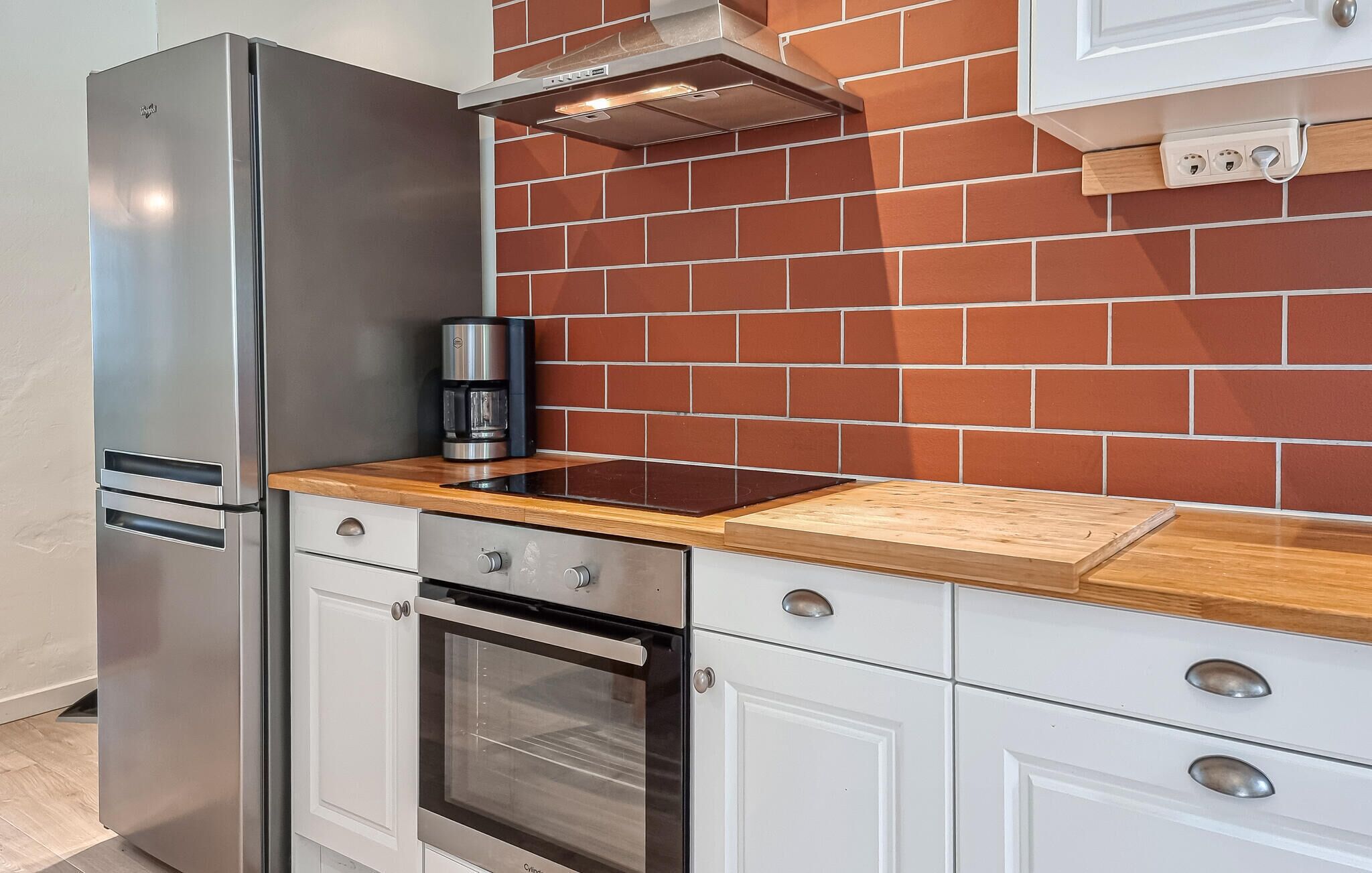 Refrigerador, horno, parrilla de estufa y lavavajillas 