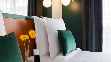 Casa | 1 dormitorio y tabla de planchar con plancha