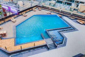 House | Pool | Outdoor pool - Sunday Hotel & Residences Gurugram (Gurugram)