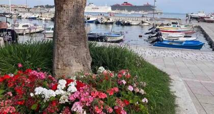 Silver Gate Rooms-diocletian's Palace