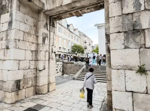 Silver Gate Rooms-diocletian's Palace