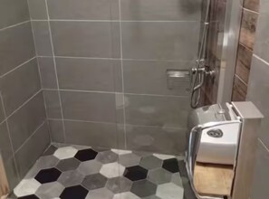 Shower, towels