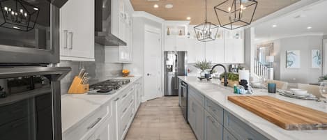 House, Multiple Beds, Pool Access (Paradise Cove) | Private kitchen