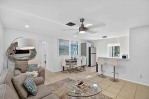 Apartment, Multiple Beds, Patio, Pool View (Victoria Park's #2) | Living area | 42-inch flat-screen TV with digital channels