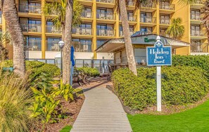 Exterior detail - Holiday Pavilion Resort 211 (Myrtle Beach)