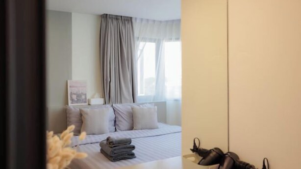 Unclassified image, 1 of 36, button - Warm and Classic Modern Room (Chiang Mai)