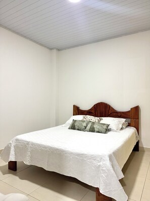 1 bedroom, iron/ironing board, WiFi, bed sheets - Cozy apartment (Leticia)