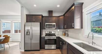 The Loft – Private 4-BR Loft Near Tacoma Museum Row