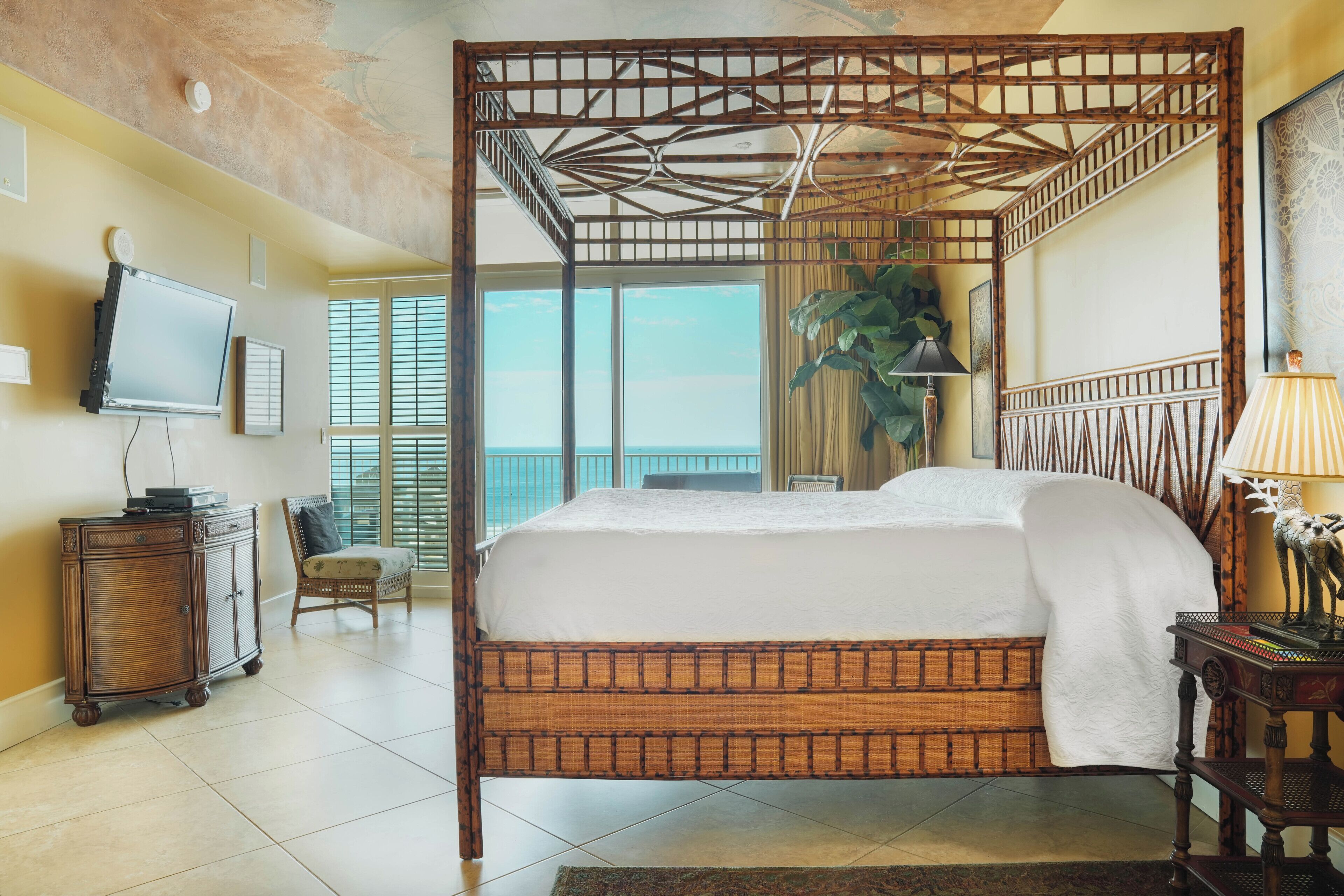 4 عدّة غرف نوم ومكواة/لوح كي وواي فاي مجانًا وملاءات أسرّة